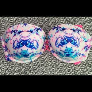 Victoria’s Secret strapless bikini top- 36D